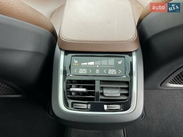 Серый Вольво ХС90, объемом двигателя 1.97 л и пробегом 99 тыс. км за 32999 $, фото 45 на Automoto.ua