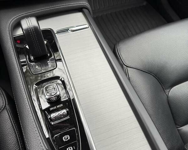 Сірий Вольво ХС90, об'ємом двигуна 1.97 л та пробігом 56 тис. км за 44500 $, фото 34 на Automoto.ua