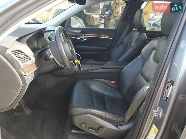 Серый Вольво ХС90, объемом двигателя 1.97 л и пробегом 60 тыс. км за 8000 $, фото 6 на Automoto.ua