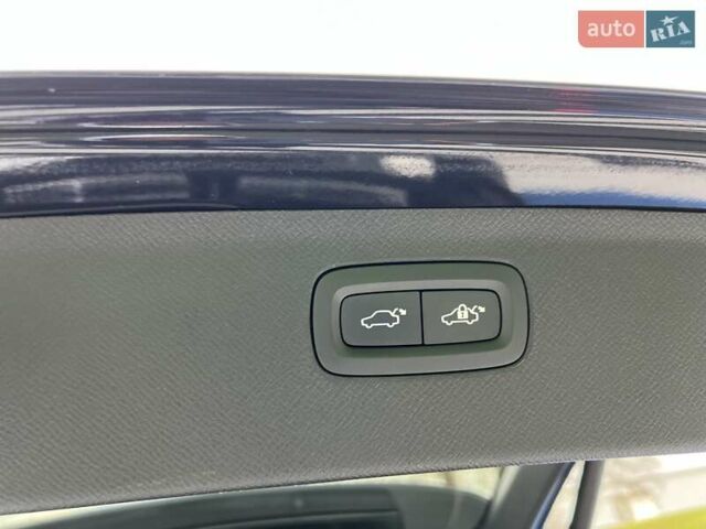 Серый Вольво ХС90, объемом двигателя 1.97 л и пробегом 99 тыс. км за 32999 $, фото 18 на Automoto.ua