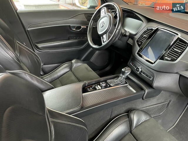 Серый Вольво ХС90, объемом двигателя 2 л и пробегом 82 тыс. км за 28900 $, фото 9 на Automoto.ua