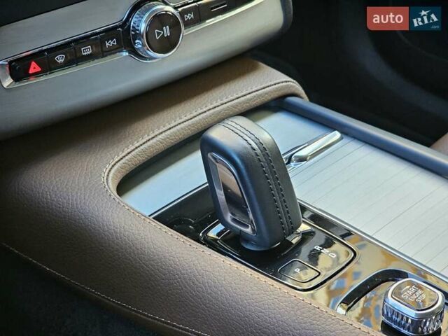 Серый Вольво ХС90, объемом двигателя 1.97 л и пробегом 75 тыс. км за 44999 $, фото 58 на Automoto.ua