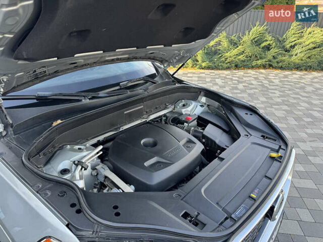 Серый Вольво ХС90, объемом двигателя 2 л и пробегом 82 тыс. км за 28999 $, фото 47 на Automoto.ua