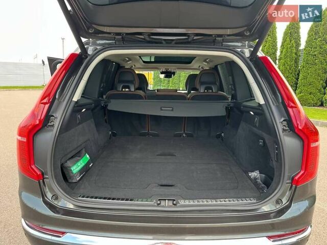 Вольво ХС90 2019 в Киеве на Automoto.ua Серый Вольво ХС90, объемом двигателя 1.97 л и пробегом 55 тыс. км за 50802 $, фото 22 на Automoto.ua