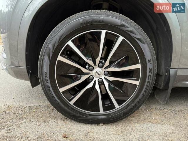 Сірий Вольво ХС90, об'ємом двигуна 1.97 л та пробігом 56 тис. км за 44500 $, фото 11 на Automoto.ua