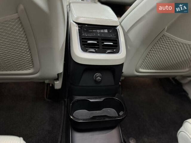 Серый Вольво ХС90, объемом двигателя 2 л и пробегом 93 тыс. км за 49999 $, фото 47 на Automoto.ua