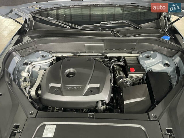 Серый Вольво ХС90, объемом двигателя 1.97 л и пробегом 184 тыс. км за 32999 $, фото 11 на Automoto.ua