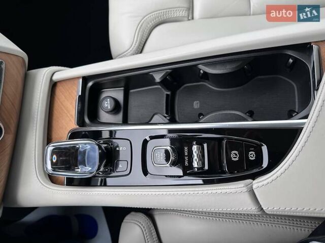 Вольво ХС90 2019 в Львове на Automoto.ua Серый Вольво ХС90, объемом двигателя 2 л и пробегом 146 тыс. км за 48486 $, фото 43 на Automoto.ua