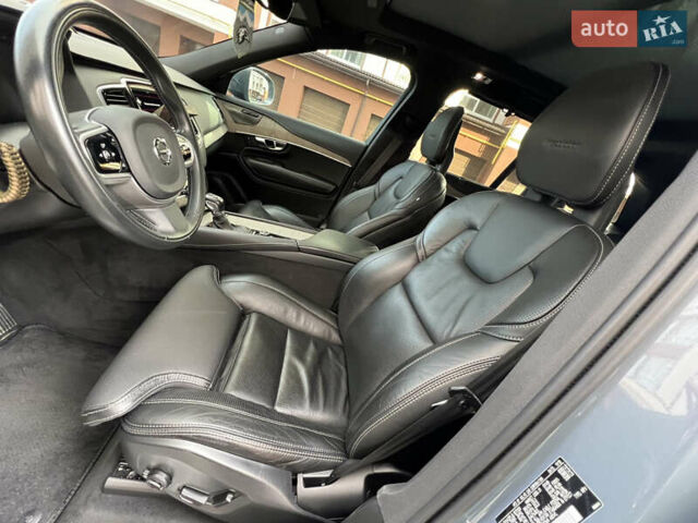 Серый Вольво ХС90, объемом двигателя 2 л и пробегом 143 тыс. км за 40400 $, фото 47 на Automoto.ua