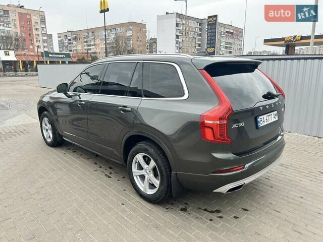Серый Вольво ХС90, объемом двигателя 1.97 л и пробегом 102 тыс. км за 39000 $, фото 2 на Automoto.ua