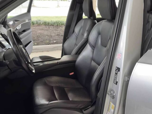 Сірий Вольво ХС90, об'ємом двигуна 2 л та пробігом 43 тис. км за 19500 $, фото 10 на Automoto.ua