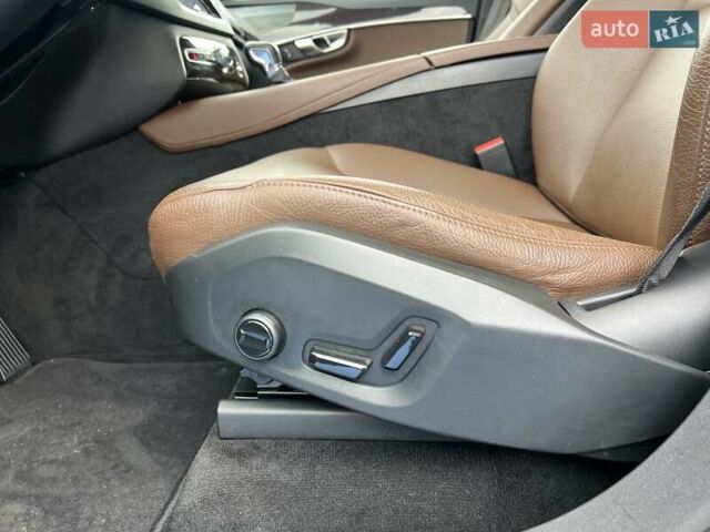 Серый Вольво ХС90, объемом двигателя 1.97 л и пробегом 99 тыс. км за 32999 $, фото 26 на Automoto.ua