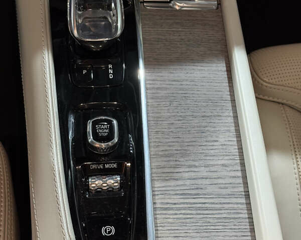 Серый Вольво ХС90, объемом двигателя 2 л и пробегом 93 тыс. км за 49999 $, фото 42 на Automoto.ua