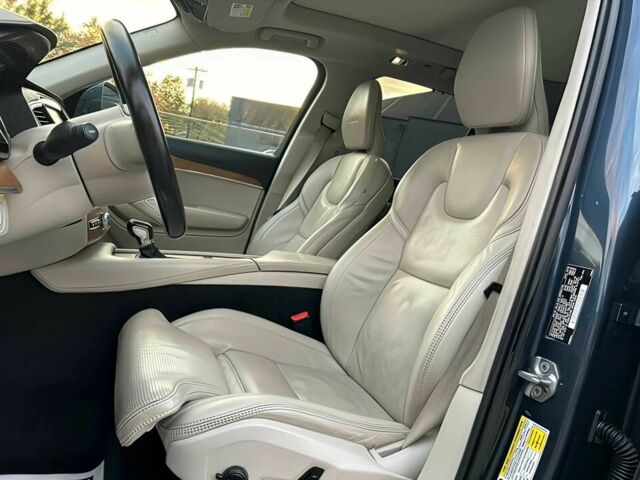 Серый Вольво ХС90, объемом двигателя 2 л и пробегом 35 тыс. км за 14800 $, фото 8 на Automoto.ua