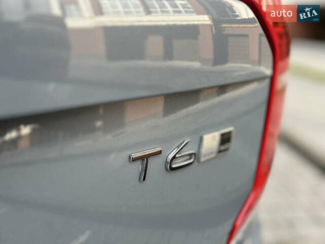 Серый Вольво ХС90, объемом двигателя 2 л и пробегом 143 тыс. км за 40400 $, фото 42 на Automoto.ua