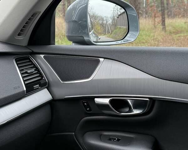 Сірий Вольво ХС90, об'ємом двигуна 1.97 л та пробігом 56 тис. км за 44500 $, фото 32 на Automoto.ua