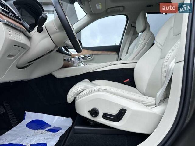 Вольво ХС90 2019 в Львове на Automoto.ua Серый Вольво ХС90, объемом двигателя 2 л и пробегом 146 тыс. км за 48486 $, фото 38 на Automoto.ua