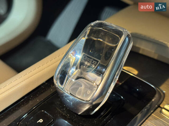 Серый Вольво ХС90, объемом двигателя 2 л и пробегом 93 тыс. км за 49999 $, фото 24 на Automoto.ua