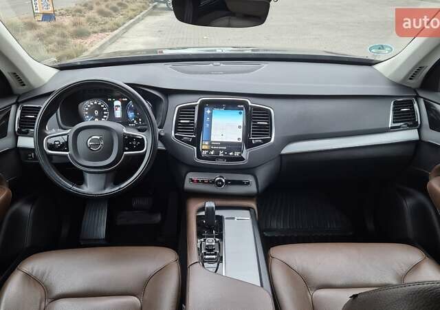 Сірий Вольво ХС90, об'ємом двигуна 1.97 л та пробігом 150 тис. км за 38500 $, фото 29 на Automoto.ua