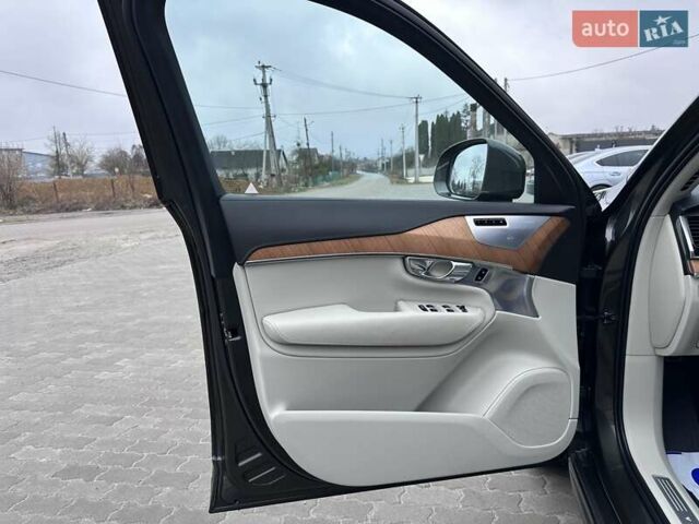 Вольво ХС90 2019 в Львове на Automoto.ua Серый Вольво ХС90, объемом двигателя 2 л и пробегом 146 тыс. км за 48486 $, фото 42 на Automoto.ua