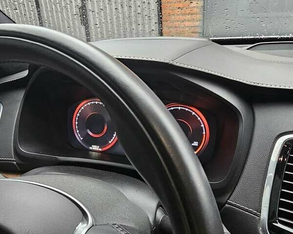 Серый Вольво ХС90, объемом двигателя 1.97 л и пробегом 100 тыс. км за 37500 $, фото 39 на Automoto.ua