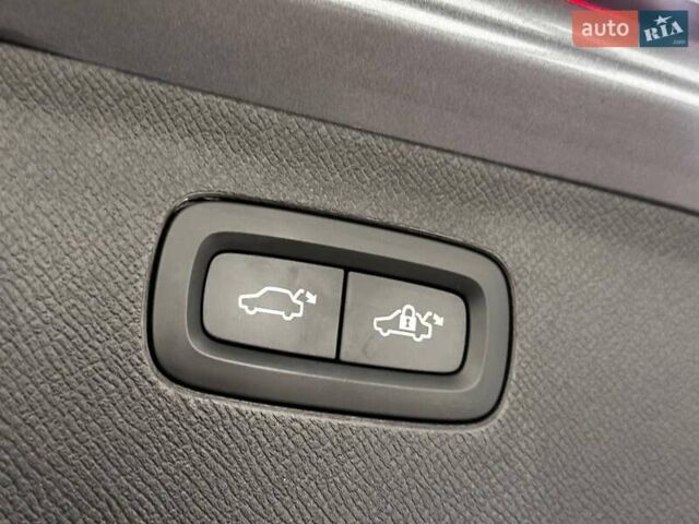 Вольво ХС90 2019 в Львове на Automoto.ua Серый Вольво ХС90, объемом двигателя 1.97 л и пробегом 117 тыс. км за 36900 $, фото 43 на Automoto.ua