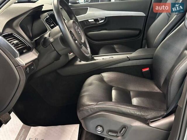 Вольво ХС90 2019 в Львове на Automoto.ua Серый Вольво ХС90, объемом двигателя 1.97 л и пробегом 117 тыс. км за 36900 $, фото 14 на Automoto.ua