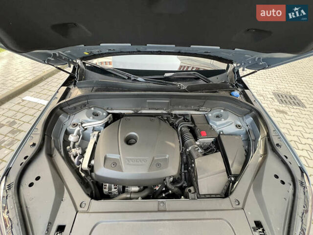 Серый Вольво ХС90, объемом двигателя 2 л и пробегом 143 тыс. км за 40400 $, фото 93 на Automoto.ua