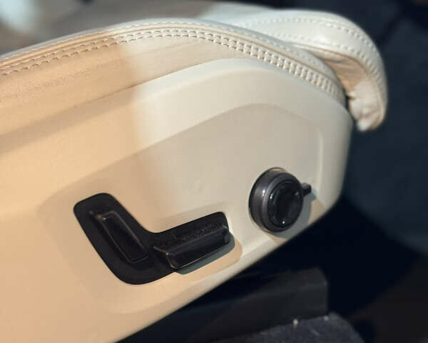 Серый Вольво ХС90, объемом двигателя 2 л и пробегом 93 тыс. км за 49999 $, фото 28 на Automoto.ua