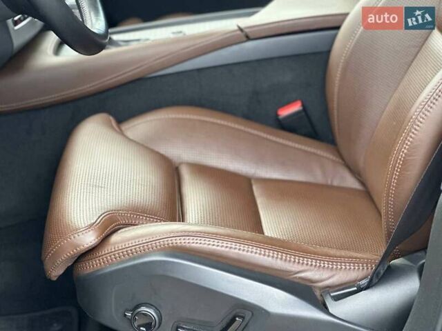 Вольво ХС90 2019 в Киеве на Automoto.ua Серый Вольво ХС90, объемом двигателя 1.97 л и пробегом 55 тыс. км за 50802 $, фото 17 на Automoto.ua