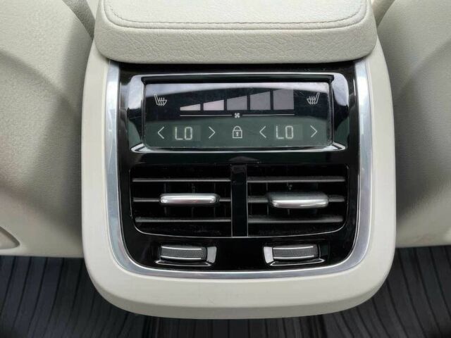 Вольво ХС90 2019 у Житомирі на Automoto.ua Сірий Вольво ХС90, об'ємом двигуна 2 л та пробігом 35 тис. км за 7900 $, фото 10 на Automoto.ua