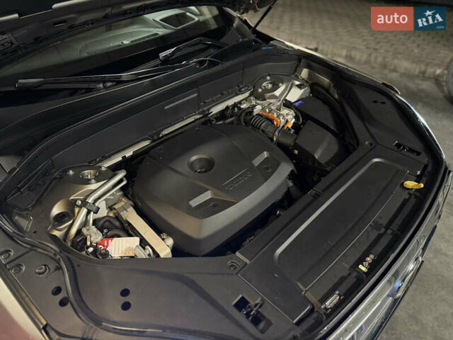 Серый Вольво ХС90, объемом двигателя 2 л и пробегом 93 тыс. км за 49999 $, фото 62 на Automoto.ua