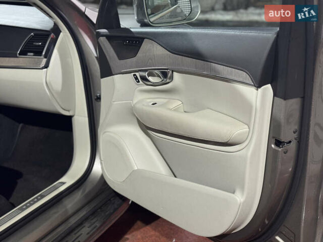 Серый Вольво ХС90, объемом двигателя 2 л и пробегом 93 тыс. км за 49999 $, фото 31 на Automoto.ua