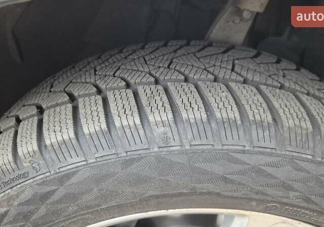 Сірий Вольво ХС90, об'ємом двигуна 1.97 л та пробігом 150 тис. км за 38500 $, фото 32 на Automoto.ua