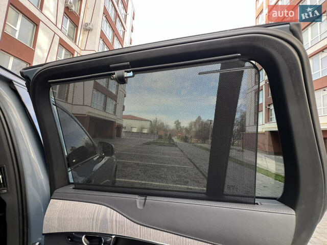 Серый Вольво ХС90, объемом двигателя 2 л и пробегом 143 тыс. км за 40400 $, фото 67 на Automoto.ua