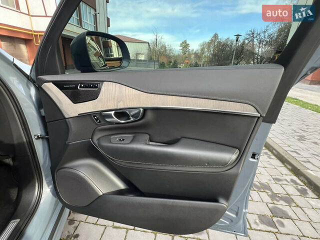 Серый Вольво ХС90, объемом двигателя 2 л и пробегом 143 тыс. км за 40400 $, фото 73 на Automoto.ua