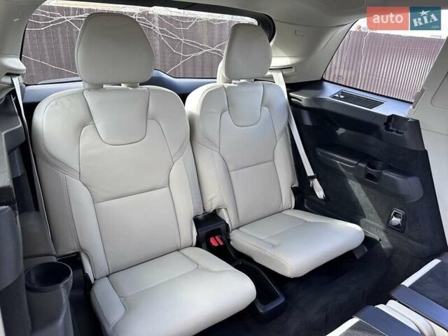 Вольво ХС90 2019 в Львове на Automoto.ua Серый Вольво ХС90, объемом двигателя 2 л и пробегом 146 тыс. км за 48486 $, фото 78 на Automoto.ua