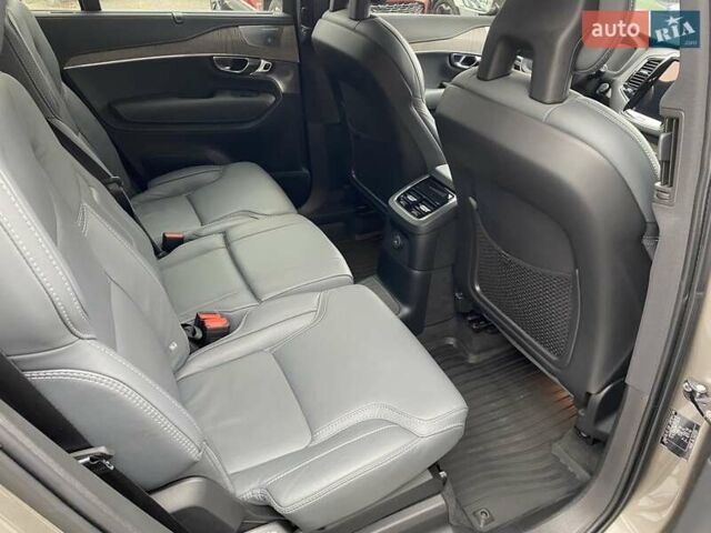 Серый Вольво ХС90, объемом двигателя 1.97 л и пробегом 42 тыс. км за 54000 $, фото 18 на Automoto.ua