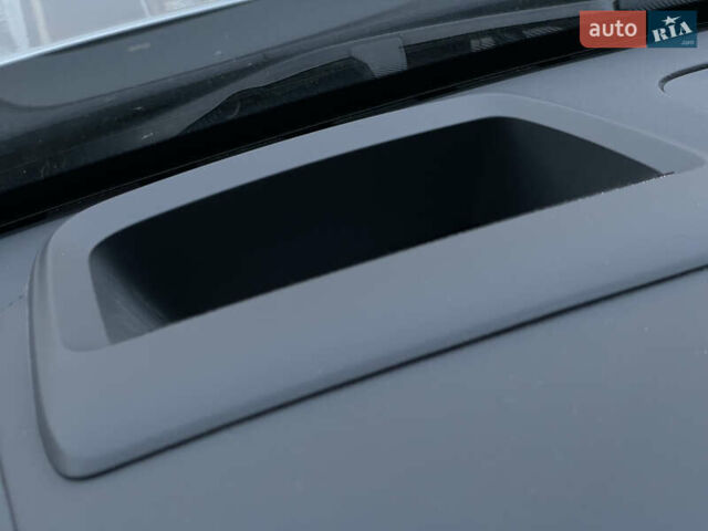 Серый Вольво ХС90, объемом двигателя 1.97 л и пробегом 159 тыс. км за 38999 $, фото 40 на Automoto.ua