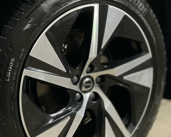 Вольво ХС90 2020 у Сумах на Automoto.ua Сірий Вольво ХС90, об'ємом двигуна 1.97 л та пробігом 64 тис. км за 53000 $, фото 20 на Automoto.ua