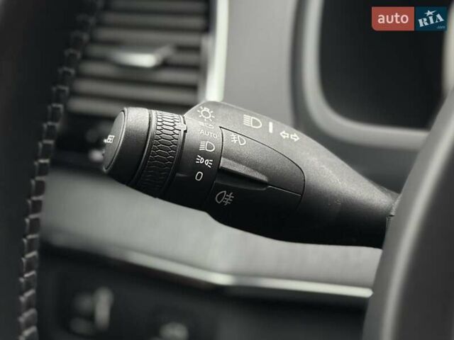 Серый Вольво ХС90, объемом двигателя 1.97 л и пробегом 128 тыс. км за 45000 $, фото 38 на Automoto.ua