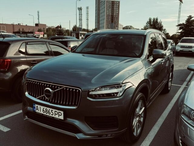 Серый Вольво ХС90, объемом двигателя 2 л и пробегом 60 тыс. км за 44400 $, фото 2 на Automoto.ua