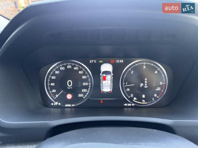 Сірий Вольво ХС90, об'ємом двигуна 1.97 л та пробігом 60 тис. км за 55000 $, фото 15 на Automoto.ua