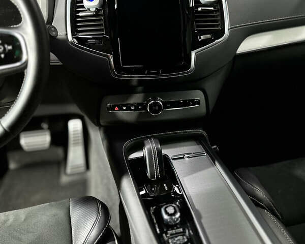 Вольво ХС90 2020 у Сумах на Automoto.ua Сірий Вольво ХС90, об'ємом двигуна 1.97 л та пробігом 64 тис. км за 53000 $, фото 25 на Automoto.ua