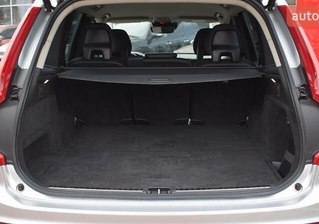 Серый Вольво ХС90, объемом двигателя 1.97 л и пробегом 150 тыс. км за 33300 $, фото 9 на Automoto.ua