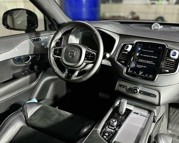 Вольво ХС90 2020 у Сумах на Automoto.ua Сірий Вольво ХС90, об'ємом двигуна 1.97 л та пробігом 64 тис. км за 53000 $, фото 36 на Automoto.ua