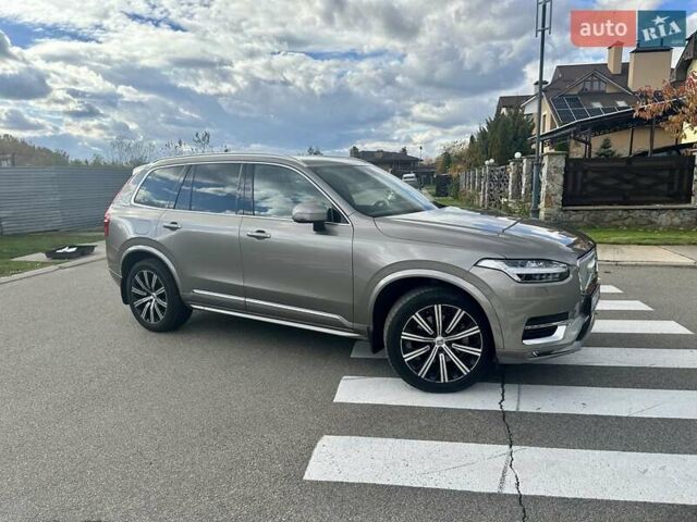 Серый Вольво ХС90, объемом двигателя 1.97 л и пробегом 33 тыс. км за 49800 $, фото 1 на Automoto.ua