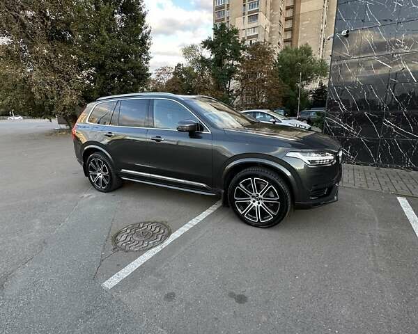 Сірий Вольво ХС90, об'ємом двигуна 1.97 л та пробігом 127 тис. км за 57000 $, фото 4 на Automoto.ua