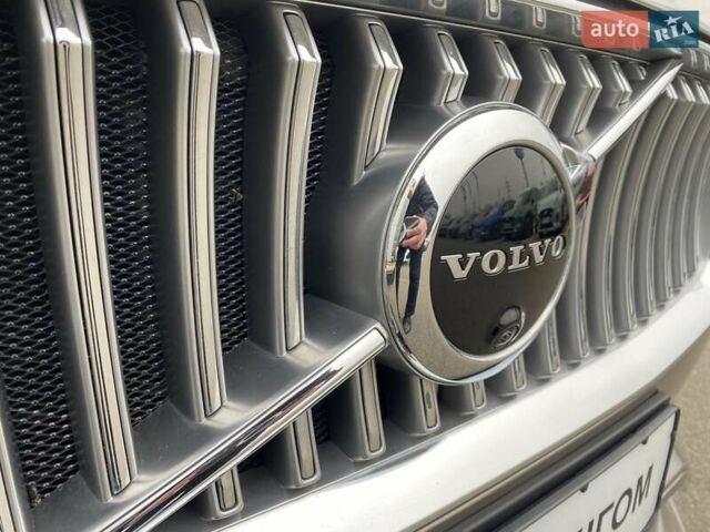 Серый Вольво ХС90, объемом двигателя 1.97 л и пробегом 42 тыс. км за 54000 $, фото 37 на Automoto.ua