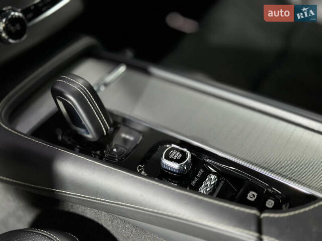 Вольво ХС90 2020 у Сумах на Automoto.ua Сірий Вольво ХС90, об'ємом двигуна 1.97 л та пробігом 64 тис. км за 53000 $, фото 29 на Automoto.ua